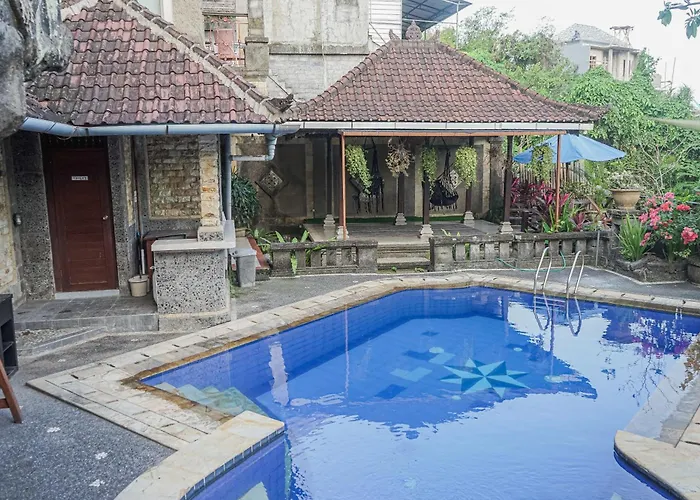 Homestay Griya Shanti *